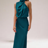Flavia™ | Vestido Halter de Cetim Glamouroso