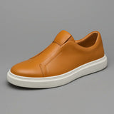 Sapatos de couro elegantes