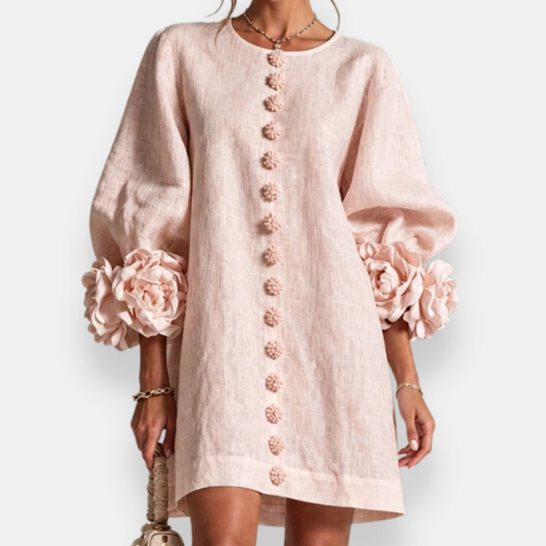 Marcela | Vestido com Flores em Relevo