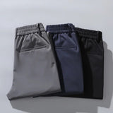 Calças elegantes para homem
