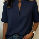 Jacinta Porto| Blusa Chic com Decote em V e Detalhe Dourado