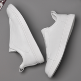 Sapatos de couro elegantes