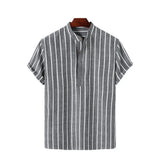 Camisa elegante de manga curta às riscas