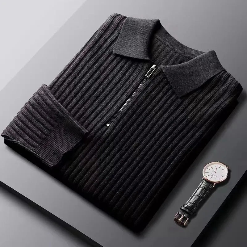 Camisola elegante com padrão às riscas e fecho de correr