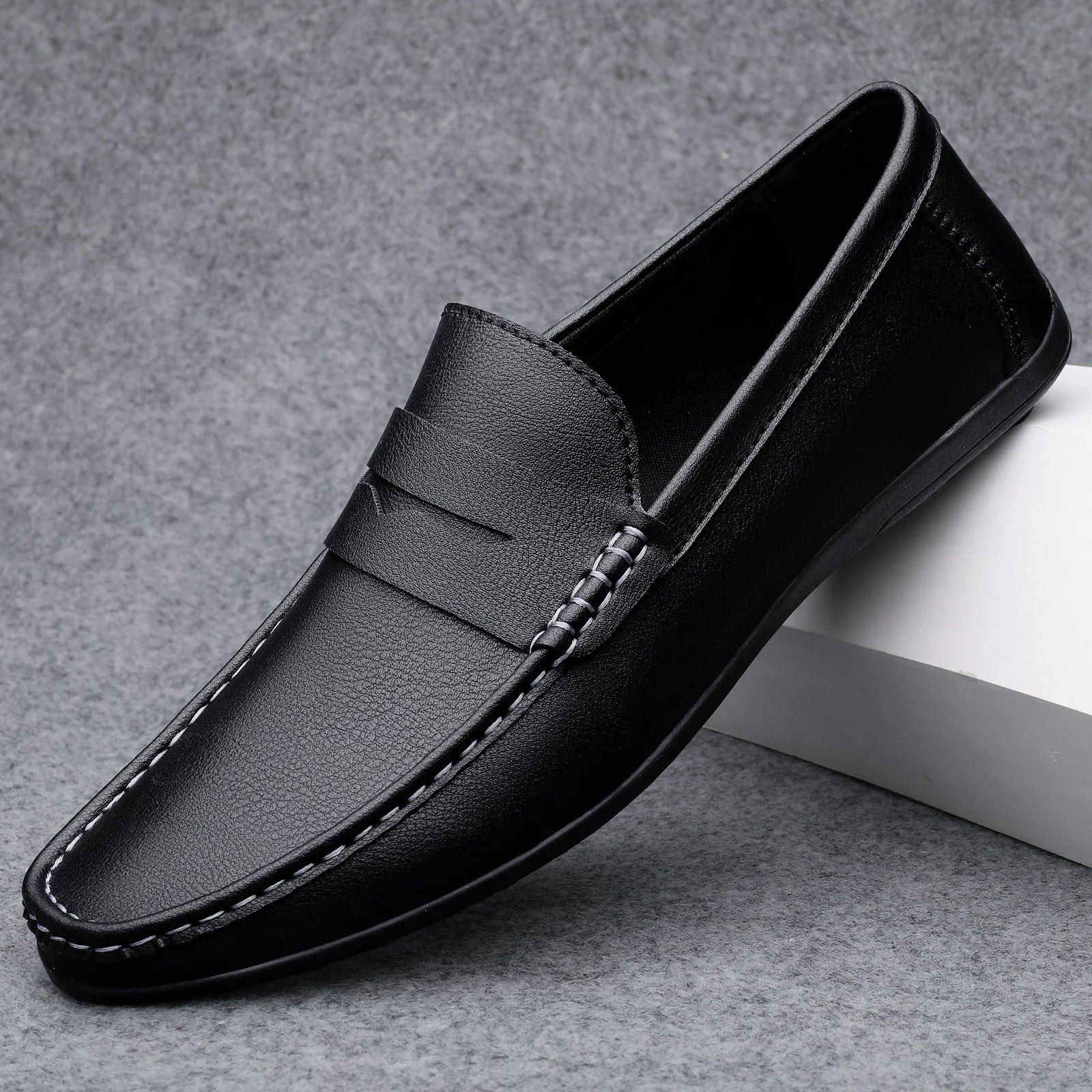 Mocassins clássicos em pele italiana
