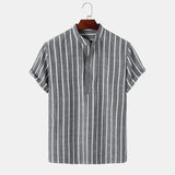 Camisa elegante de manga curta às riscas
