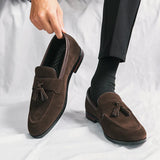 Mocassins elegantes com borla