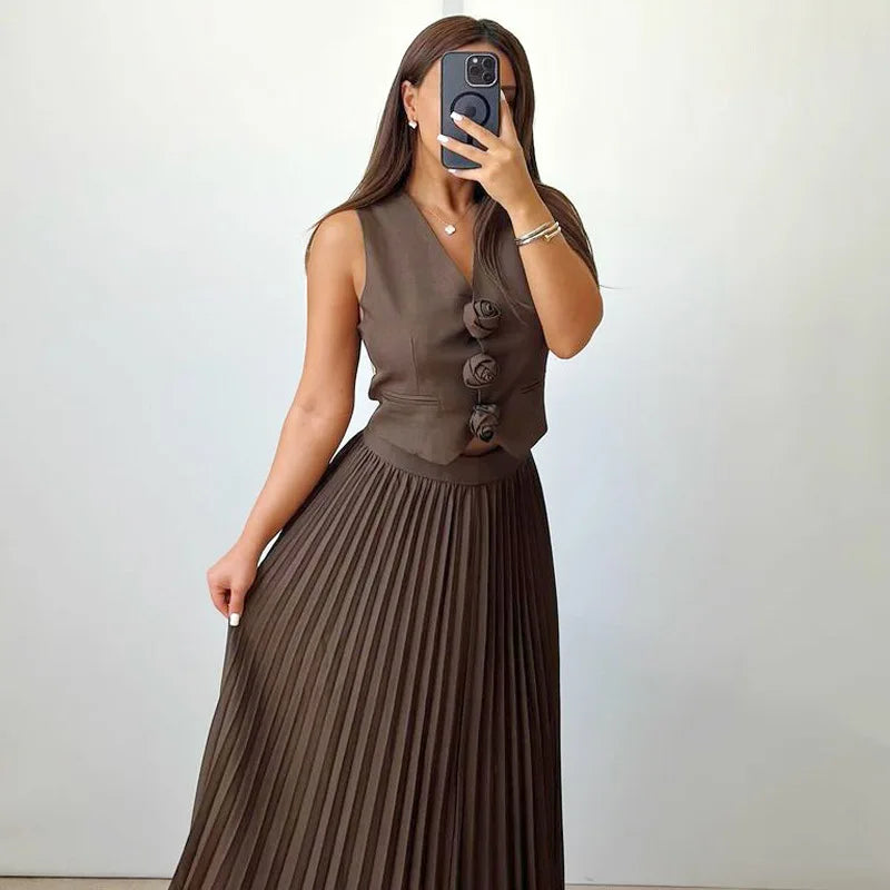 Rosaire | Conjunto com Colete Floral e Saia Plissada
