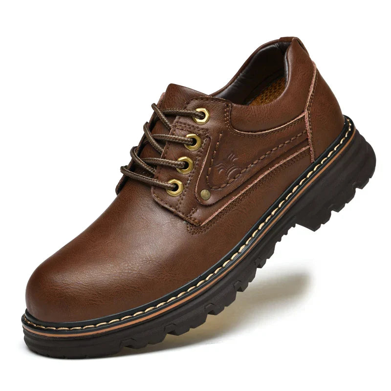 Sapatos Oxford de couro estilo britânico