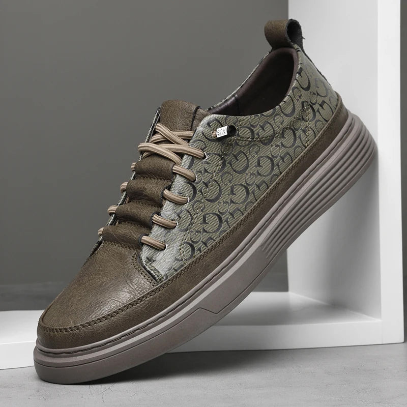 Sapatos de couro feitos à mão