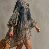 Mariana | Mini Vestido em Chiffon Azul-Marinho com Estampado Barroco Dourado