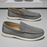 Mocassins elegantes em pele