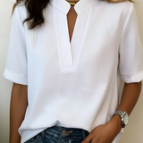 Jacinta Porto| Blusa Chic com Decote em V e Detalhe Dourado