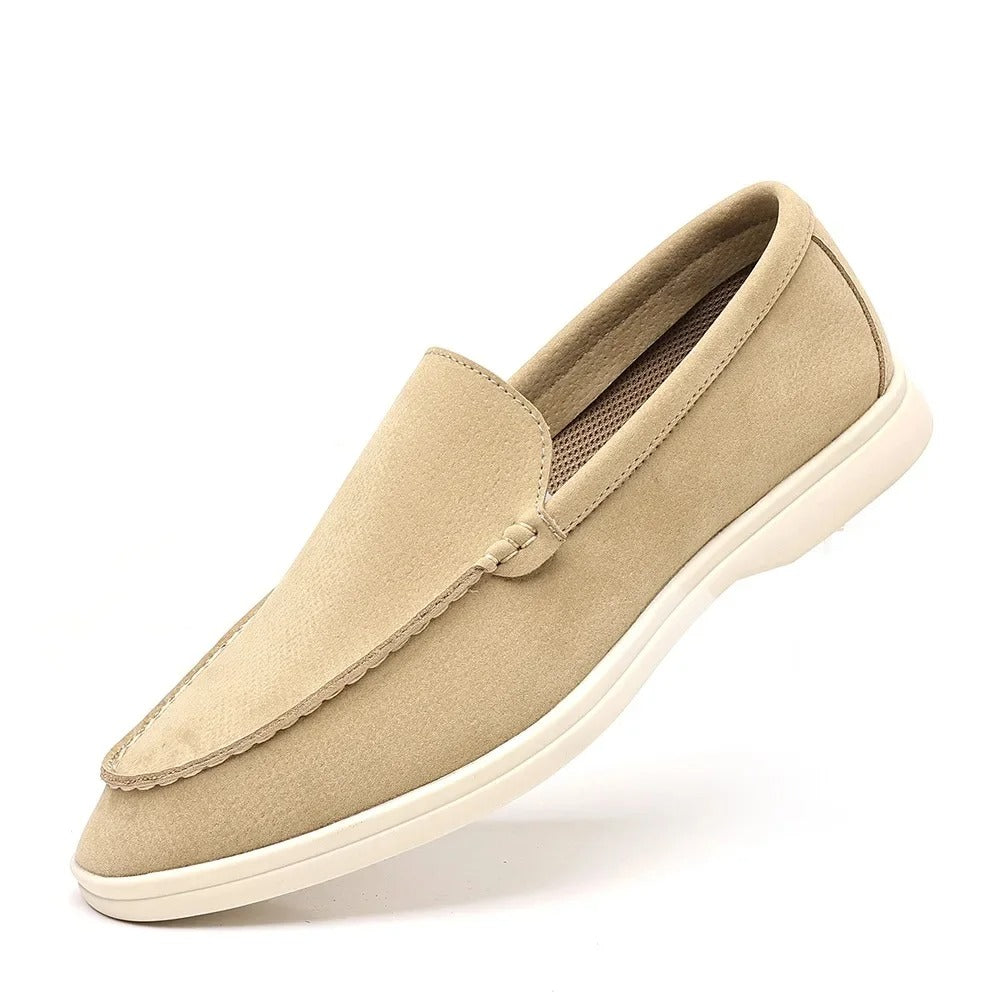 Mocassins clássicos de camurça