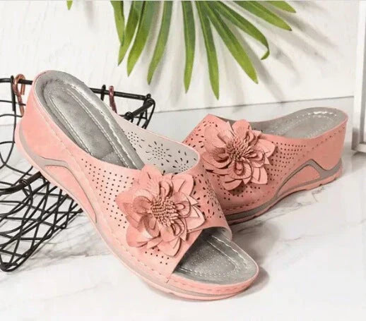 Moda Lusitana - Sandálias Conforto Flor Perfurada
