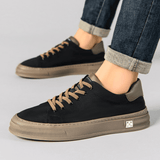 Sapatos de homem elegantes